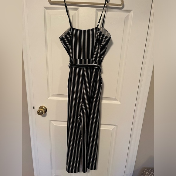 Black and White Jumpsuit - Picture 4 of 4